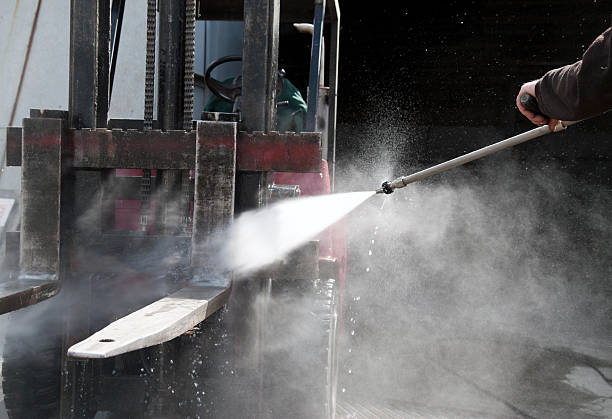 Best Roof Pressure Washing  in Fountainebleau, FL